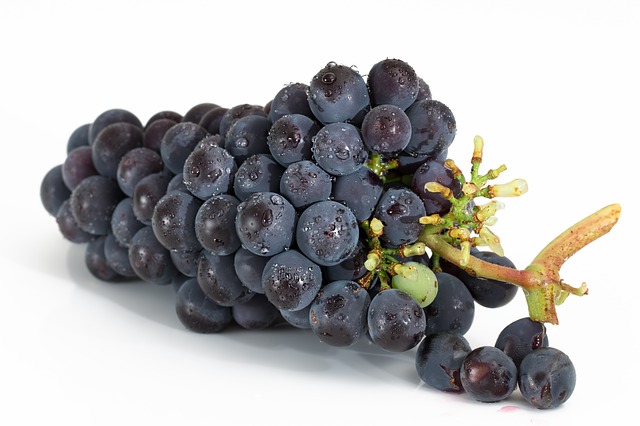 best herbs for high blood pressure - grapes