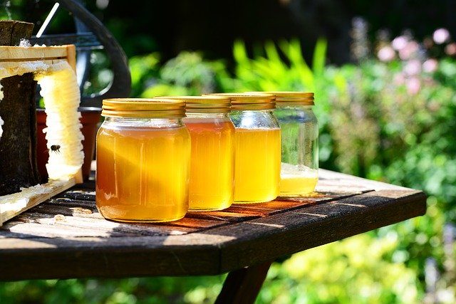 honey for hair detoxing (image)