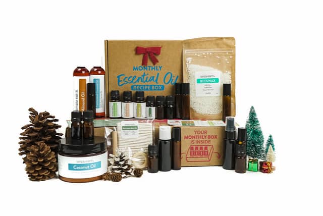 simply earth essential oil recipe box for December 2021